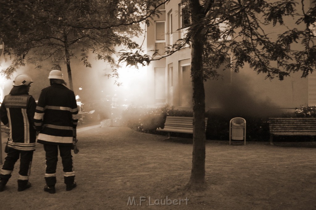 Feuer 2 Y Kellerbrand Koeln Ostheim Ruppinerstr P035.JPG - Miklos Laubert